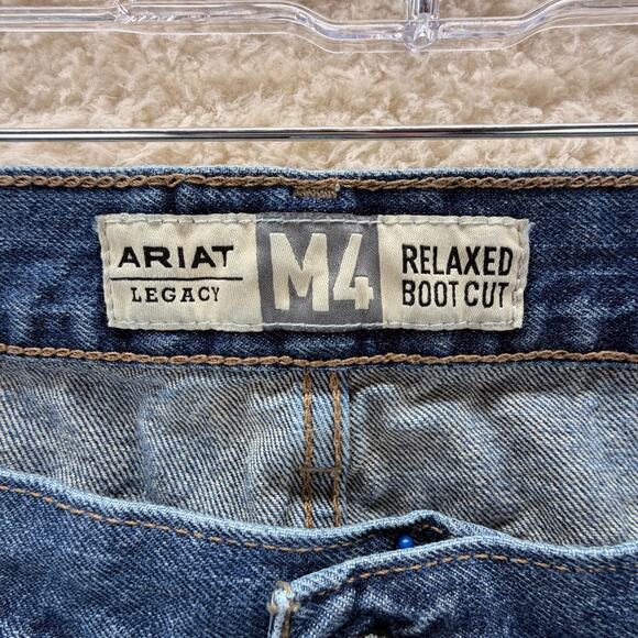 Ariat Legacy M4 Relaxed Boot Cut Blue Jeans Mens 44 x 30 Whiskering Classic Logo - Picture 3 of 14